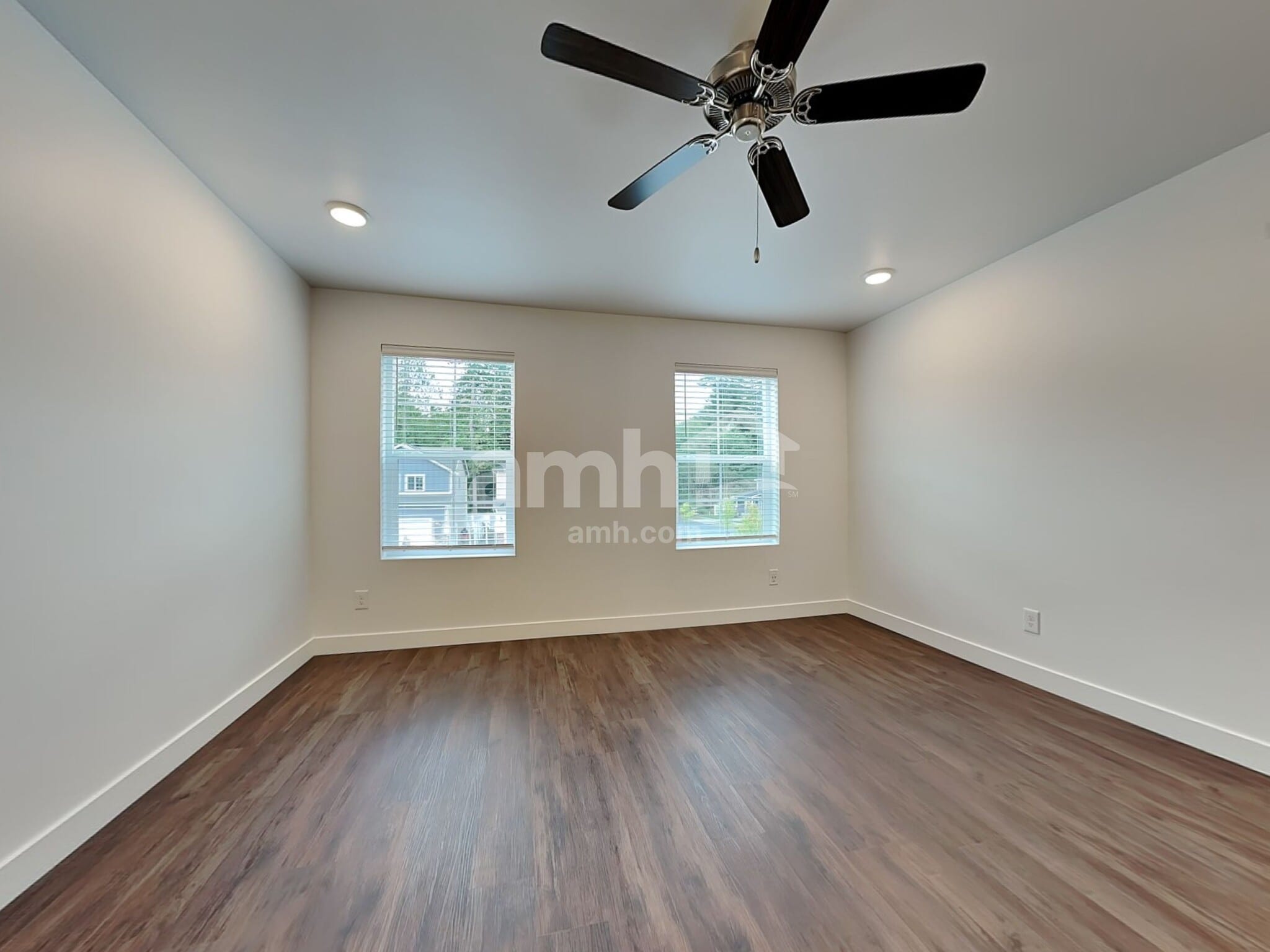 Building Photo - 7921 Selah St SW