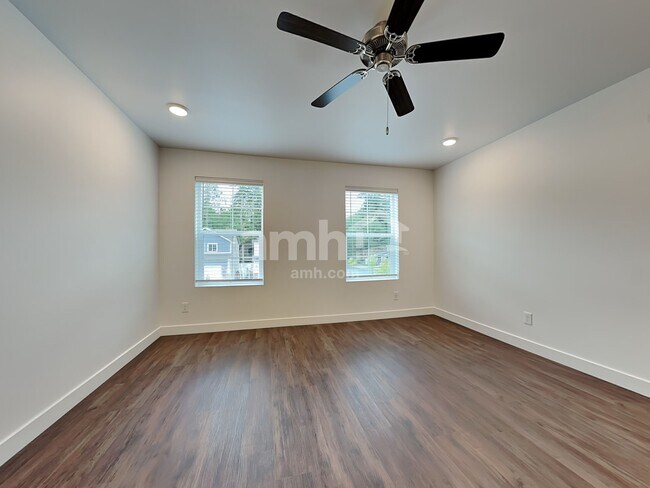 Building Photo - 7921 Selah St SW