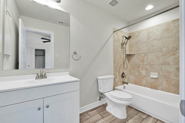 Building Photo - Spacious 5-Bedroom Beauty in Triana Neighborhood –  with Community Perks!
