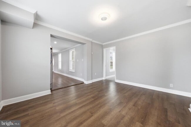 Building Photo - 3524 Meadowside Ave