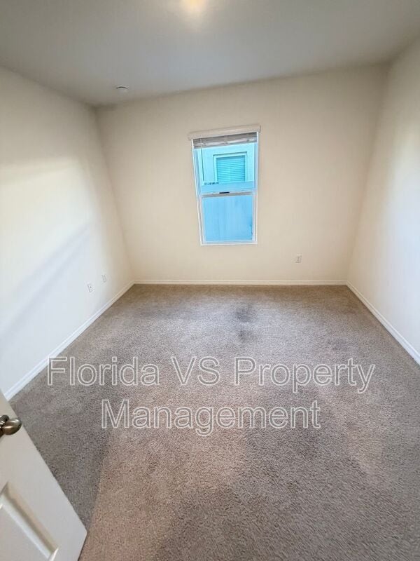 Building Photo - 804 Horsetail Dr