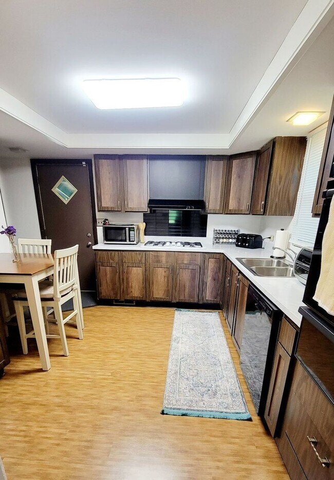 Building Photo - House - 2 Bedroom - Close to Downtown/WVU ...