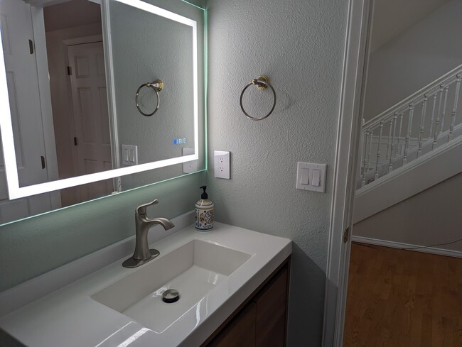 Building Photo - 1830 233rd Pl NE