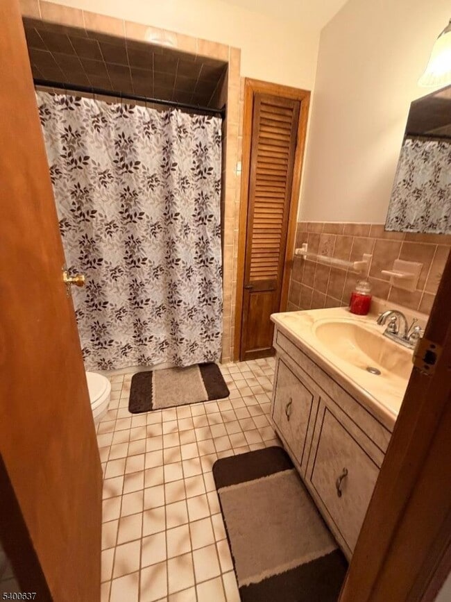 Building Photo - 120 Fenner Ave