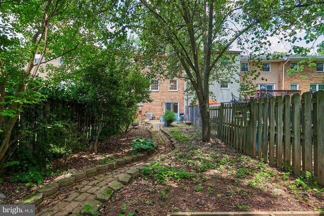 Building Photo - 14839 Bodley Square