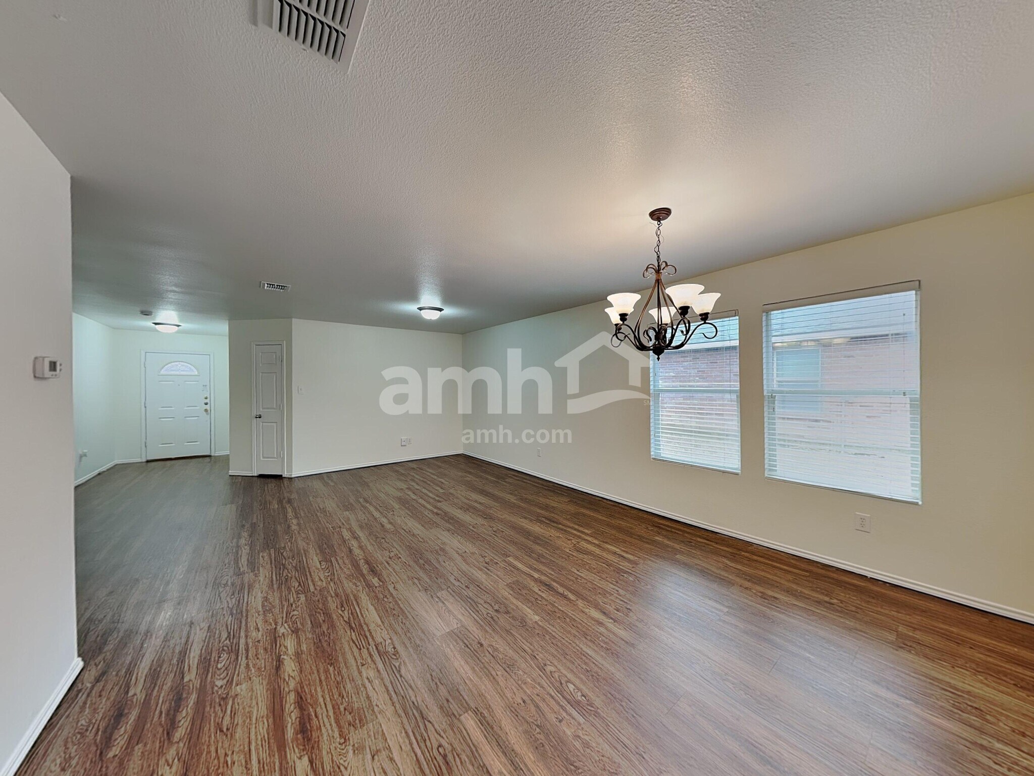 Building Photo - 811 Wild Prairie Dr