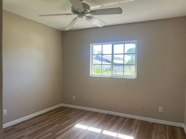 Building Photo - PENDING - 3BR/2BA Single Family Home