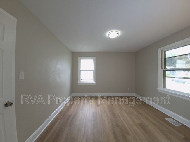 Building Photo - 3303 Utah Pl