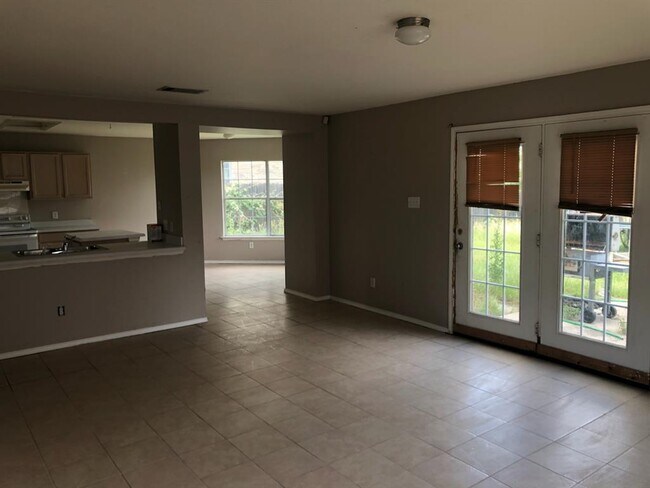 Building Photo - 310 Crossland Cove
