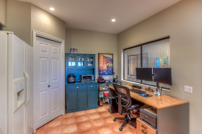 Building Photo - 1230 W Camino del Pato