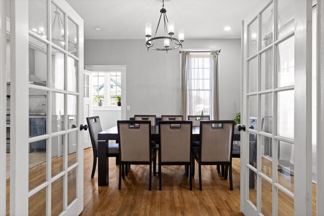 Building Photo - 207 Culberson Ave