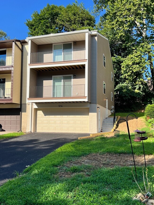 Building Photo - 514 Gia Cir