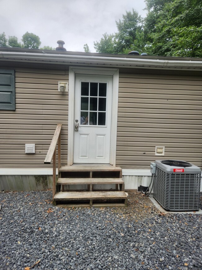 Building Photo - 34 Blue Mountain Heights