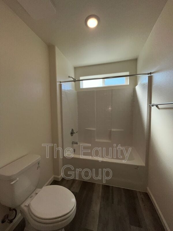 Building Photo - 7031 W Wren Ave