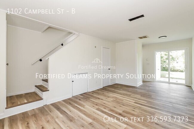 Building Photo - 1102 Campbell St