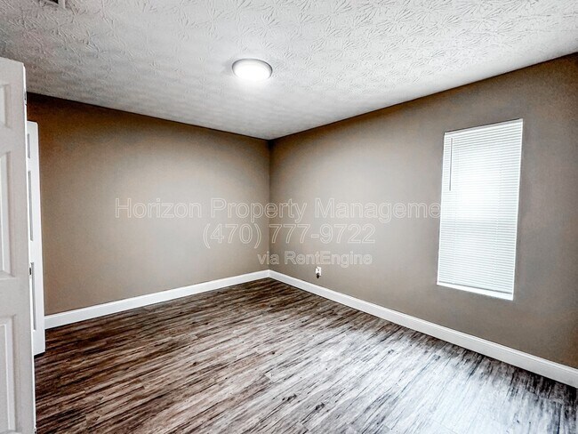 Building Photo - 233 Goshen Ln