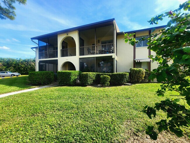 Building Photo - 310 Knotty Pine Cir