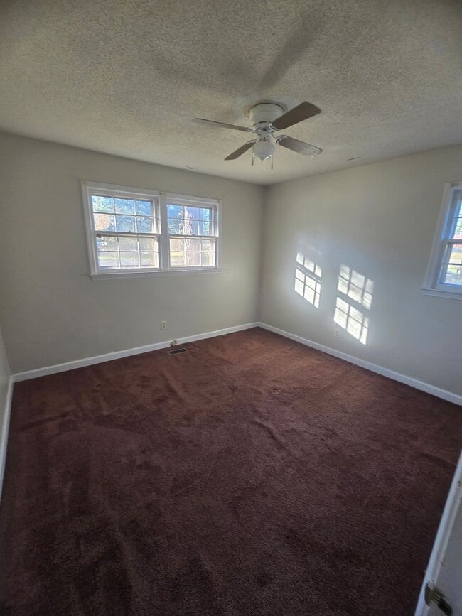 Building Photo - 2990 Shadeland Cir