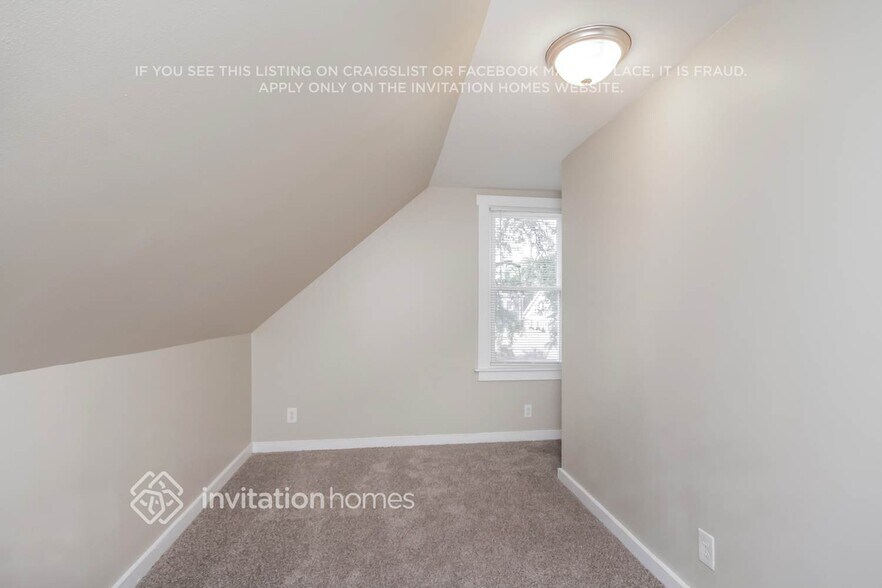 Building Photo - 5647 W Berenice Ave