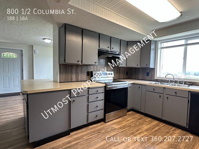 Building Photo - 800 1/2 Columbia St.-