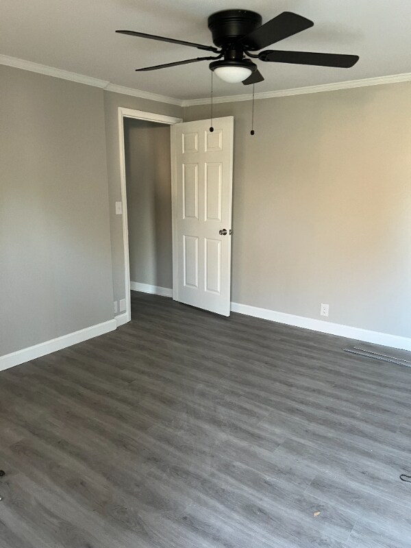 Building Photo - 402 Chrysler St