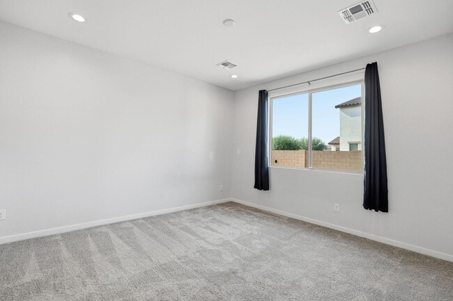 Building Photo - 641 S Davidson Ln