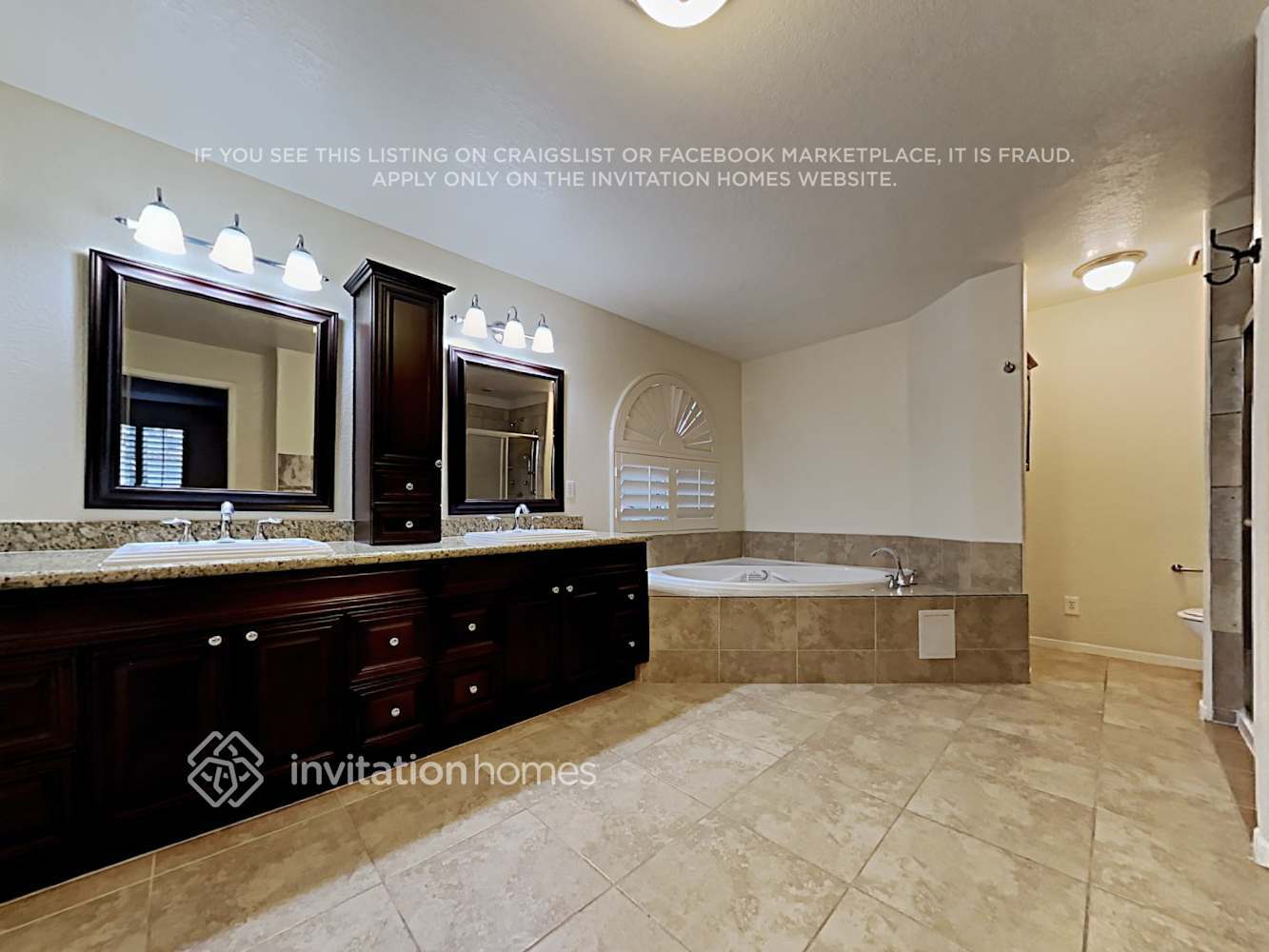 Building Photo - 740 Spruce Tree Cir