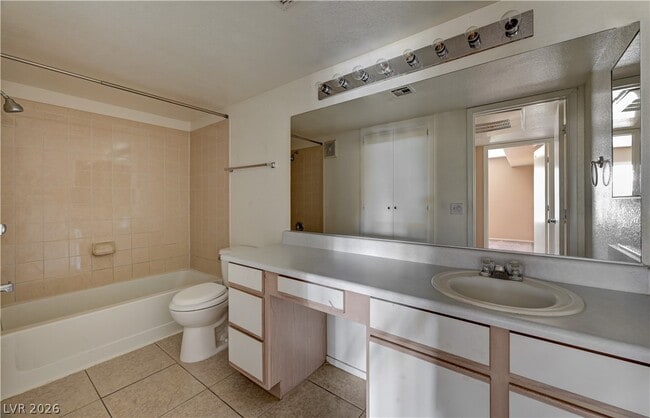 Building Photo - 2300 E Silverado Ranch Blvd