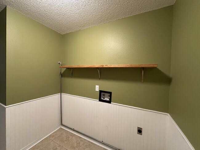 Building Photo - 3077 Border Creek Dr