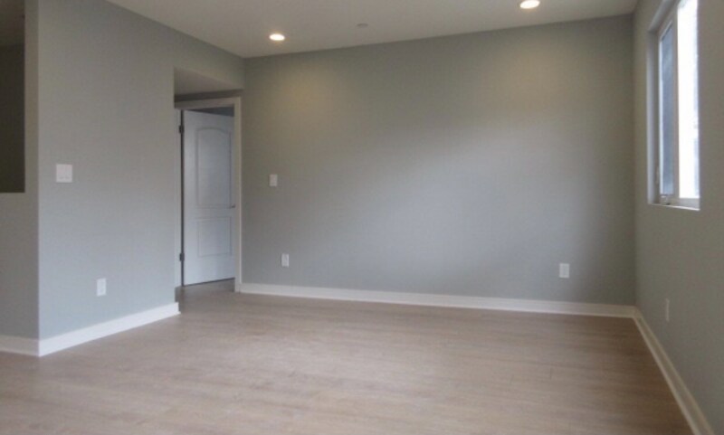 Building Photo - 625 N Mariposa Ave