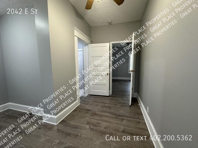 Building Photo - 2042 E St-