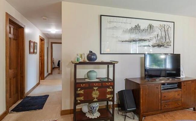 Building Photo - 51 Prospect Hill Rd