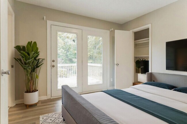 Building Photo - Modern 3BR Home on Quiet End Lot – Fully Updated!