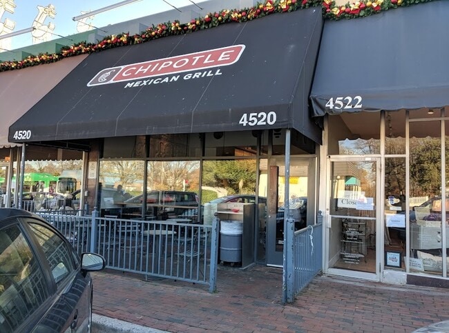 Chipotle - 1955 N Woodrow St