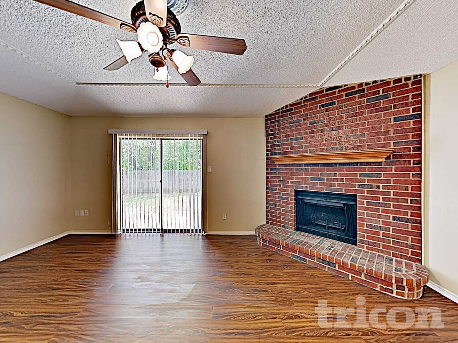 Building Photo - 773 Parkview Dr