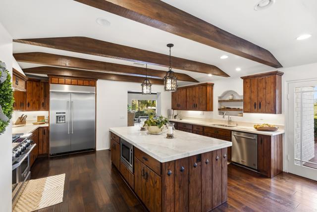 Building Photo - 6416 Lago Lindo