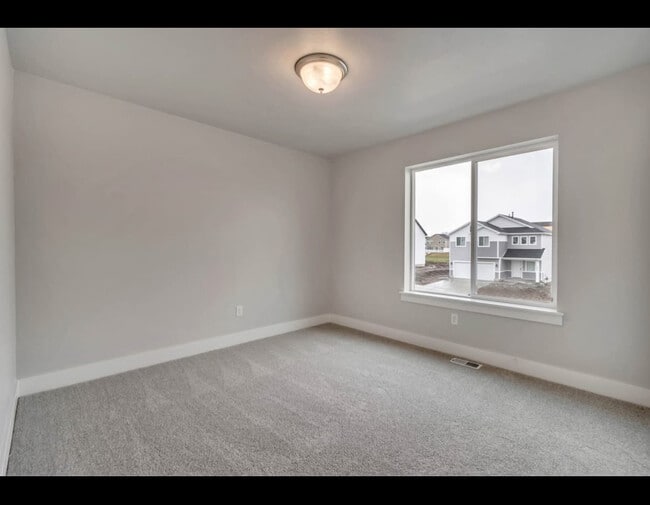 Building Photo - 1579 W 2100 S