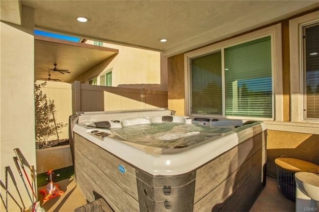 Building Photo - Stunning and Spacious 5BR 3BA Home w/ Solar Panels + Community Pool + Basketball/Tennis Court + S...