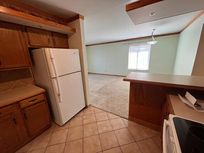 Building Photo - 4652 E 10 Mile Rd