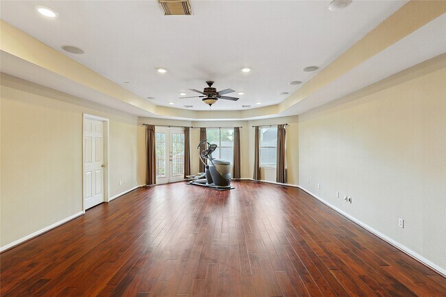 Building Photo - 1423 Meadow Lakes Dr