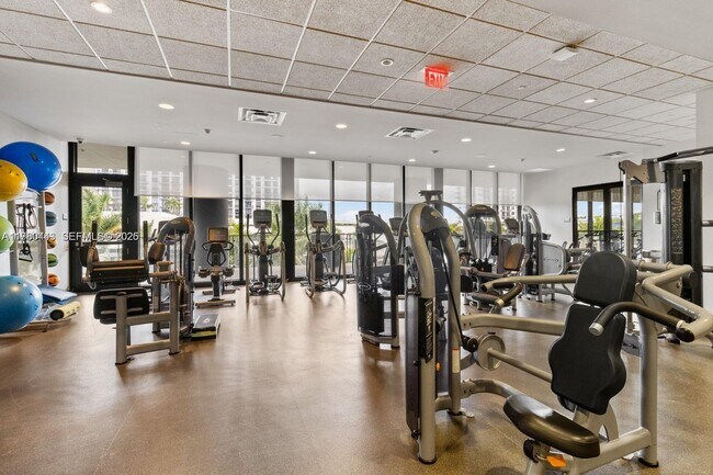 Building Photo - 5300 Paseo Blvd