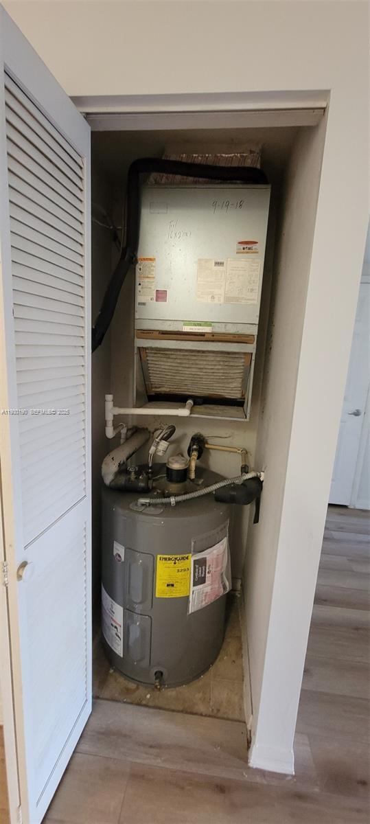 Building Photo - 160 SW 117th Terrace