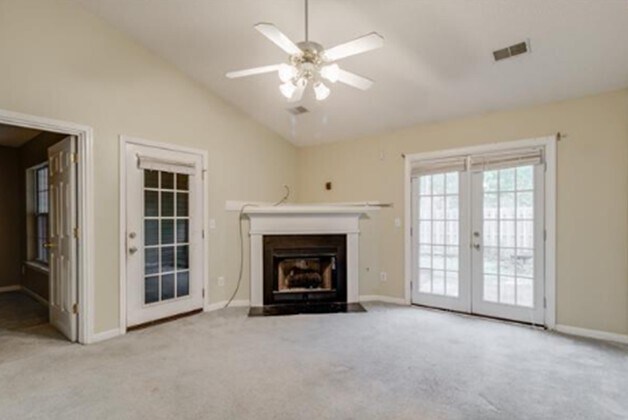 Building Photo - 225 Lawson Dr