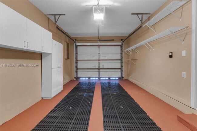 Building Photo - 10635 NW 54th St