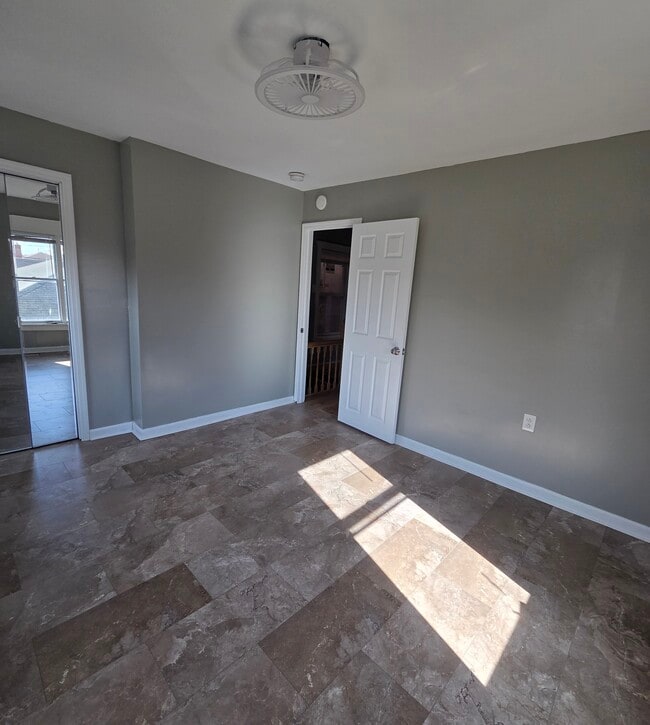 Building Photo - 1007 N Ohio Ave