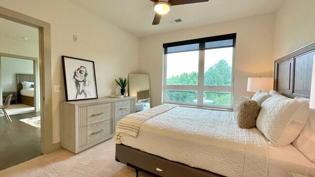 Building Photo - 7480 Carriage Hills Dr