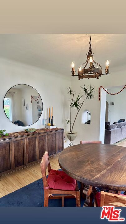 Building Photo - 1362 S Stanley Ave