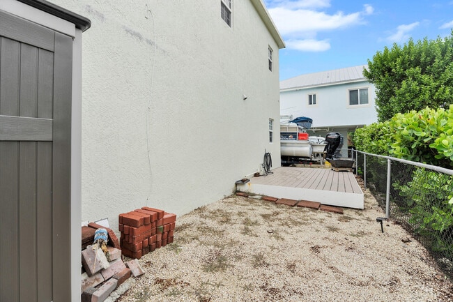 Building Photo - 21 Poinciana Dr