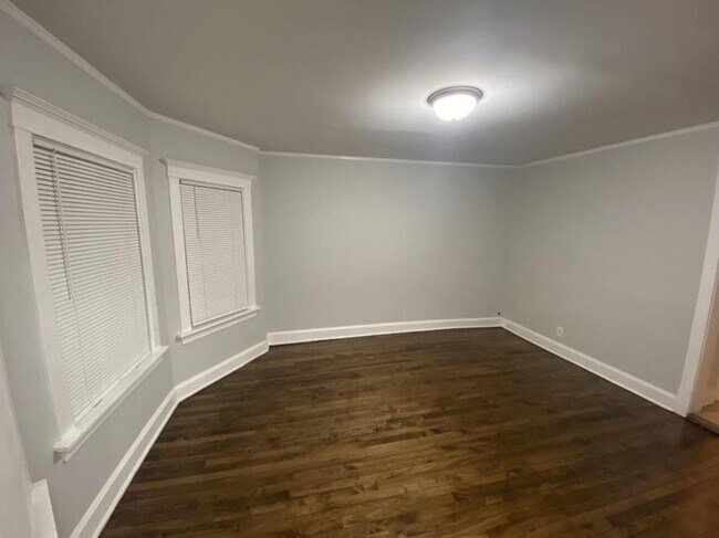Building Photo - 2 bedroom in Chicago IL 60618
