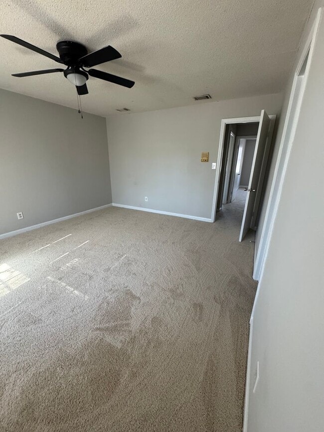 Building Photo - Located in the Heart of Evans